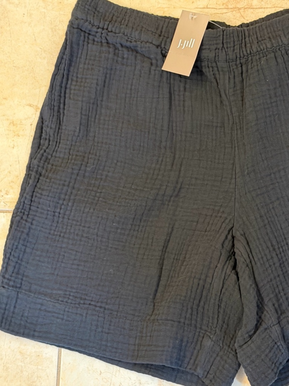 J. Jill Black Textured Cotton Gauze Shorts NWT Size S Pull On With Pockets NWT - Picture 3 of 5